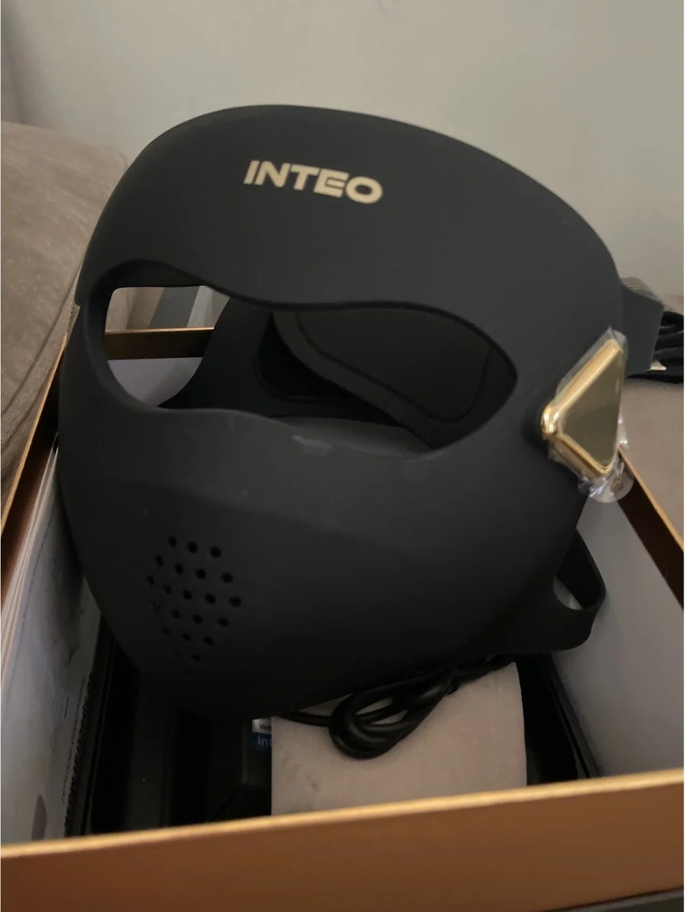 4D Wireless Red Light Therapy LED Face Mask with 328 LEDs 4 Light Modes